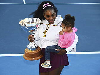 Serena Williams seals first ti...